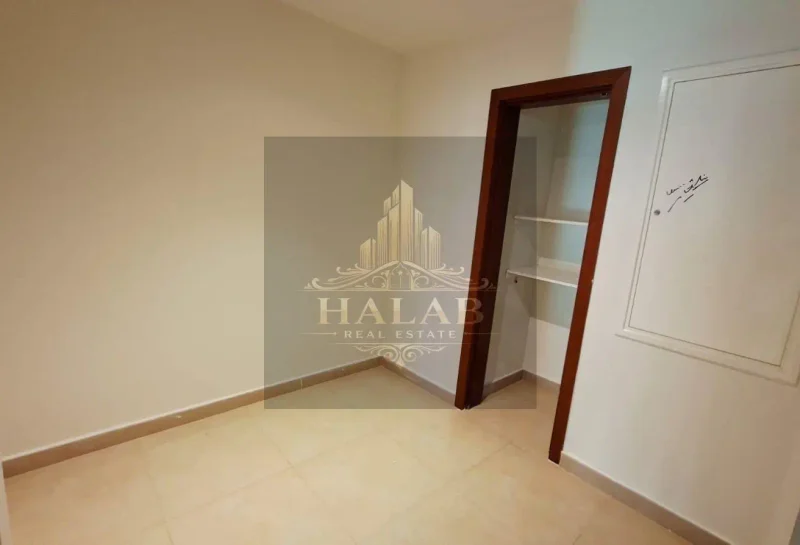 ONE PLUS OFFICE Semi Furnished SEA VIEW IN PEARL