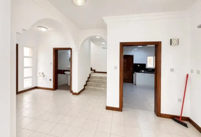 Spacious 4-Bed Villa with| Pool in New Salata - view 3