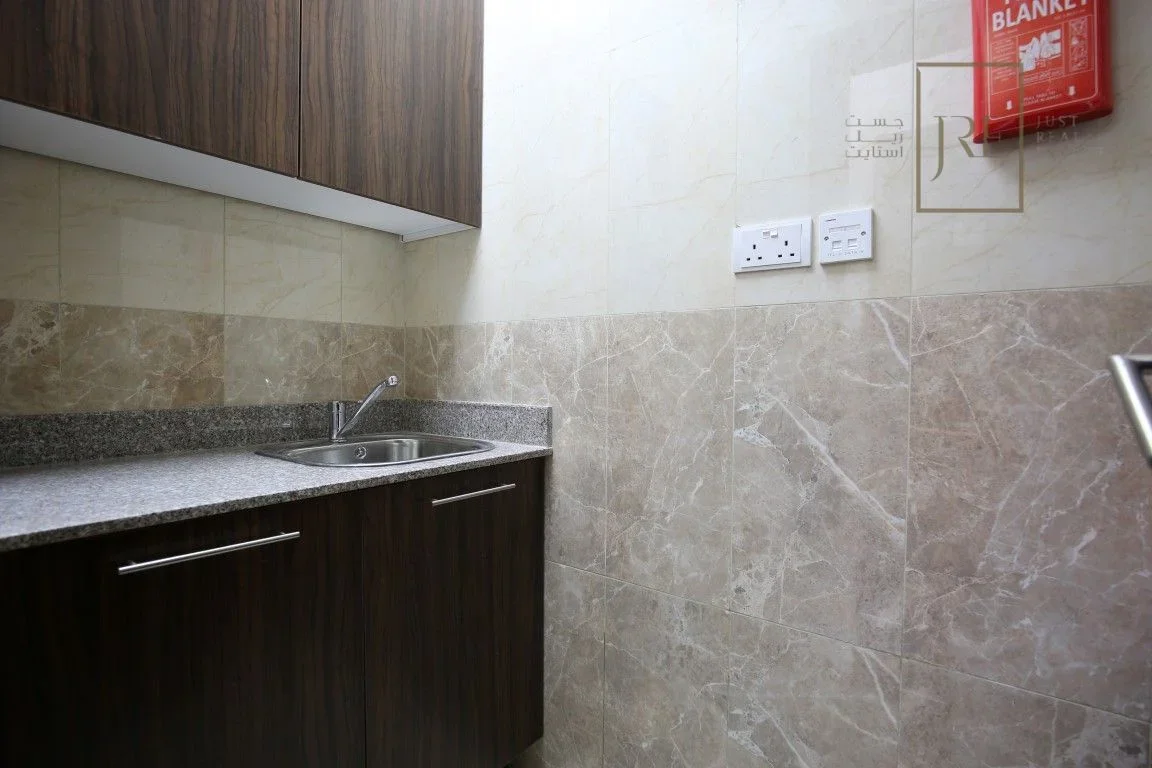 Spacious Office Space for Rent in Al Mamoura Plaza | Prime Location