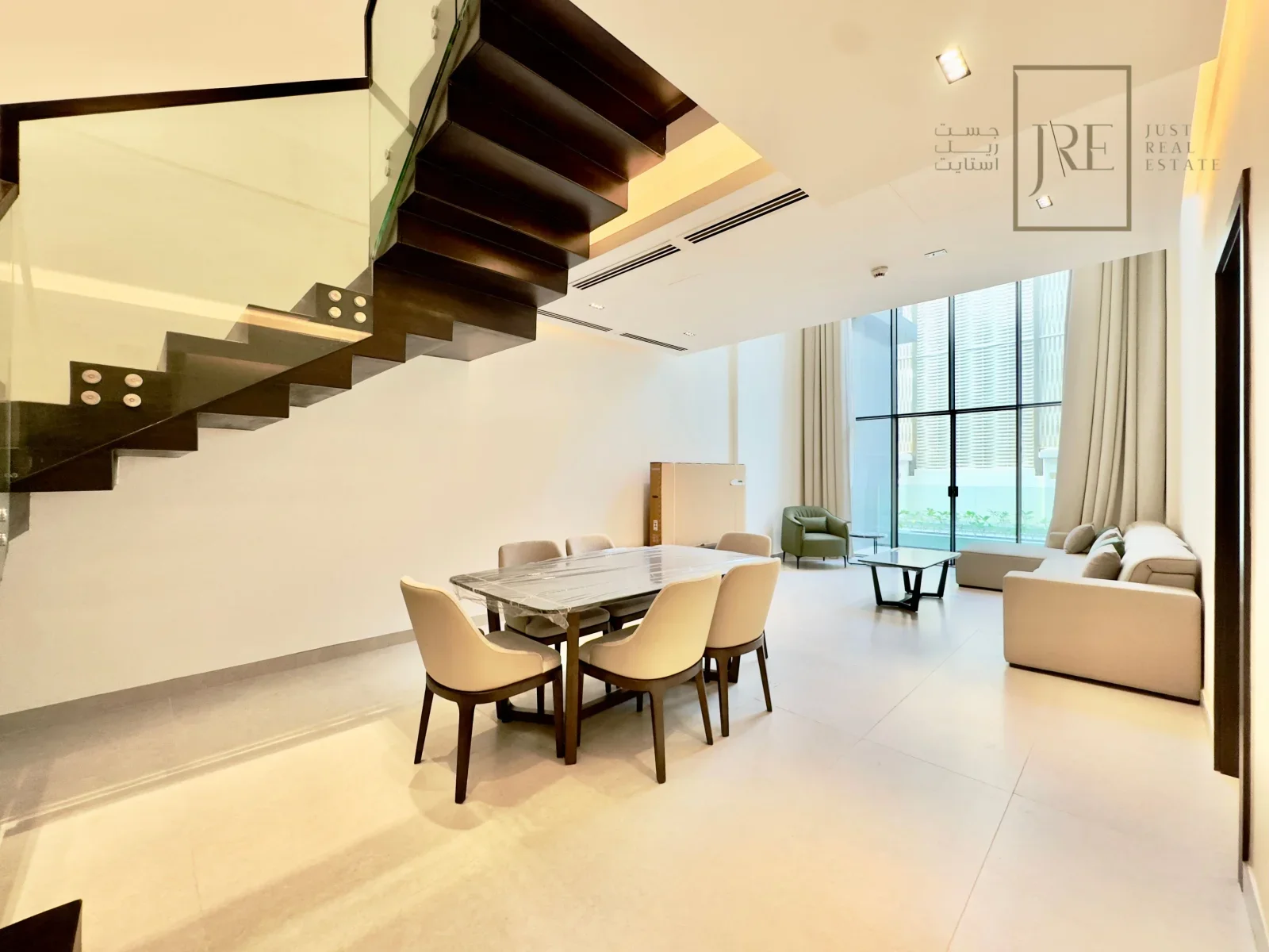 2-Bedroom Apartment + Maid's Room in The Pearl - La Plage South | Beachfront
