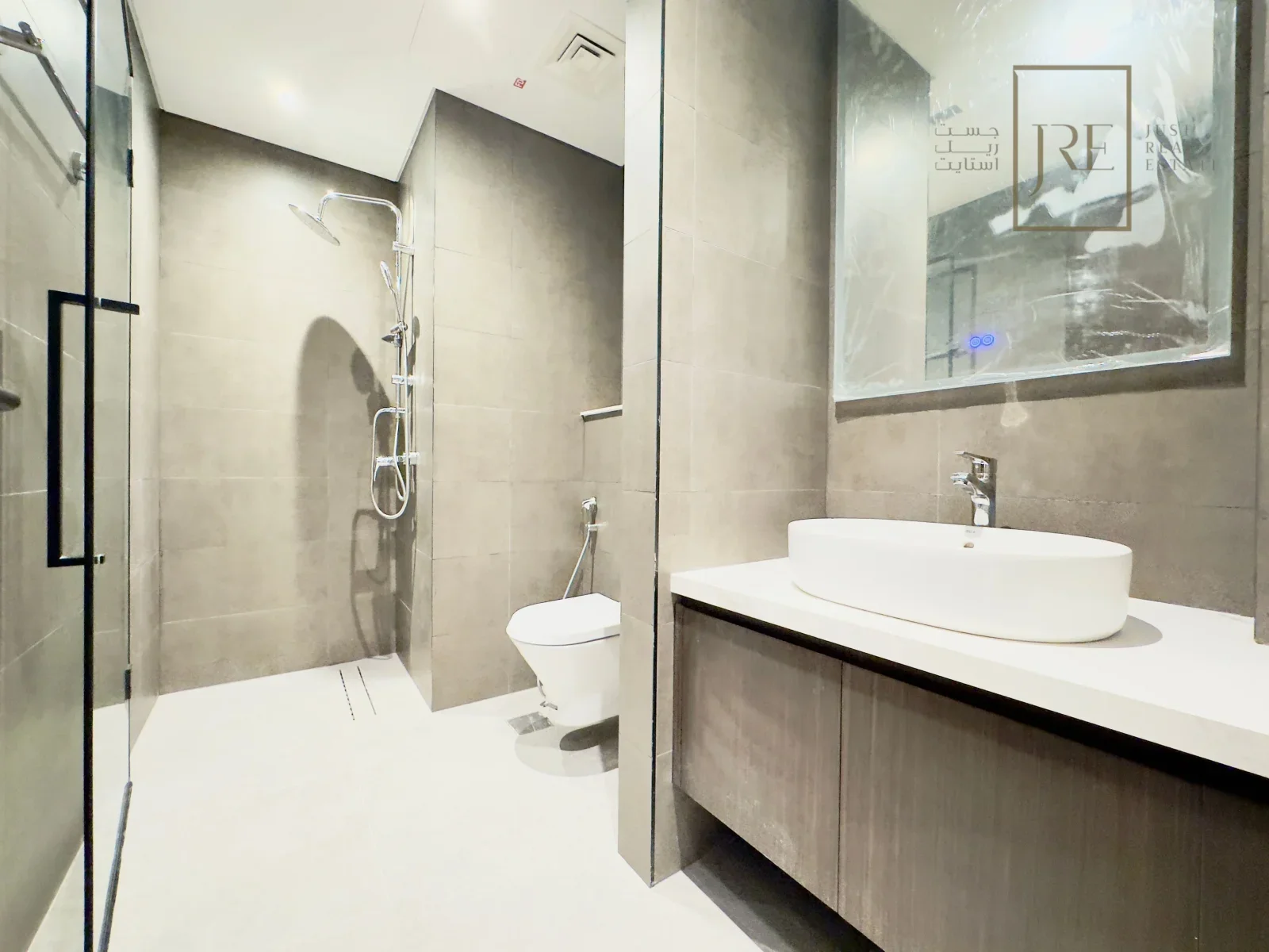 2-Bedroom Apartment + Maid's Room in The Pearl - La Plage South | Beachfront