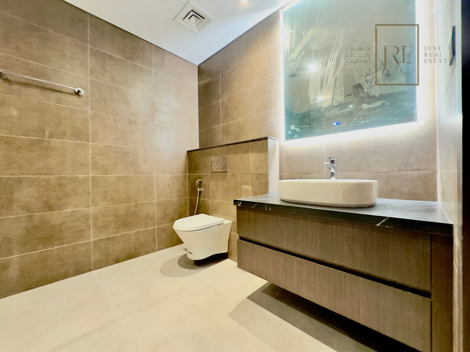 2-Bedroom Apartment + Maid's Room in The Pearl - La Plage South | Beachfront