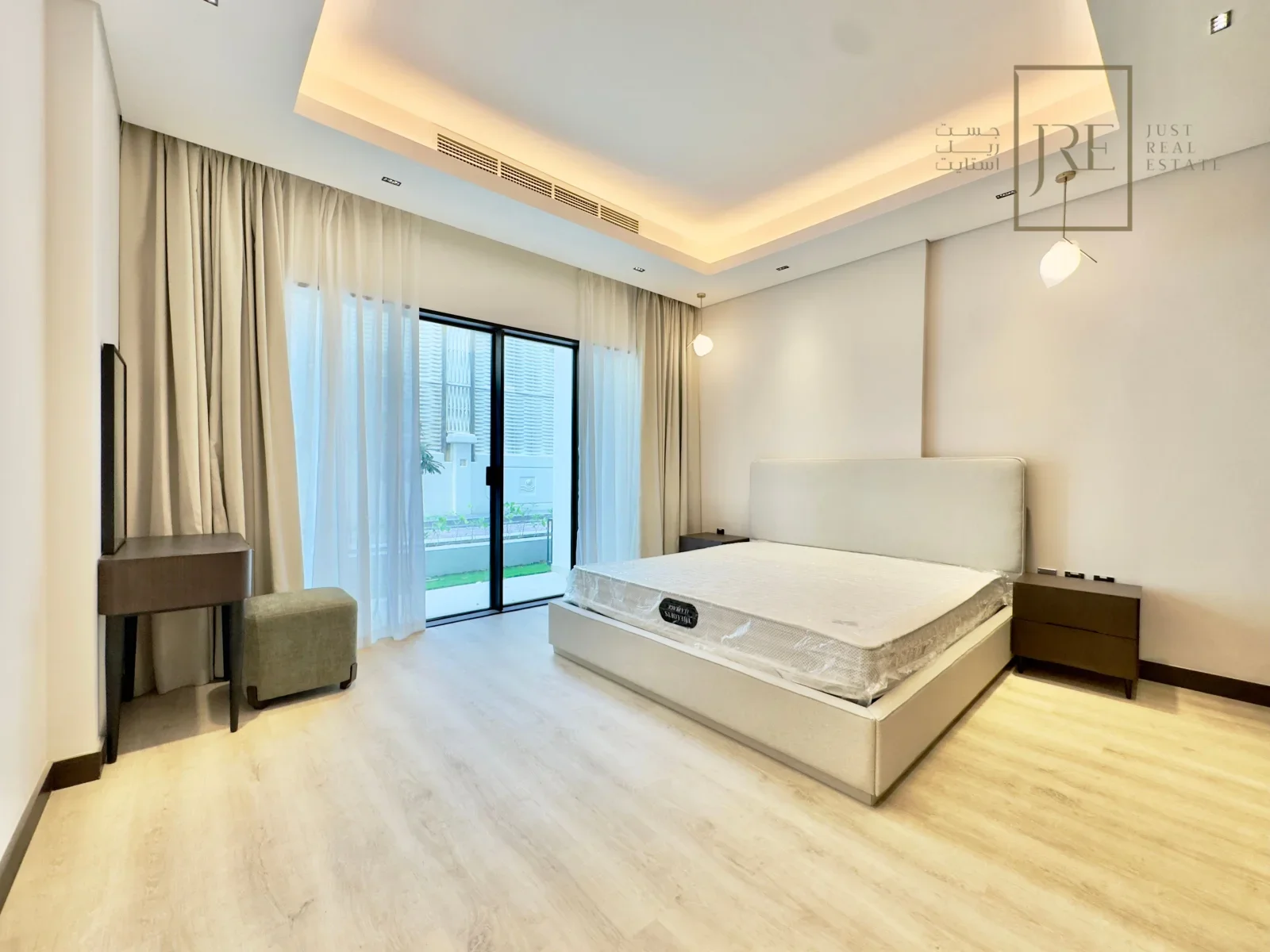 2-Bedroom Apartment + Maid's Room in The Pearl - La Plage South | Beachfront