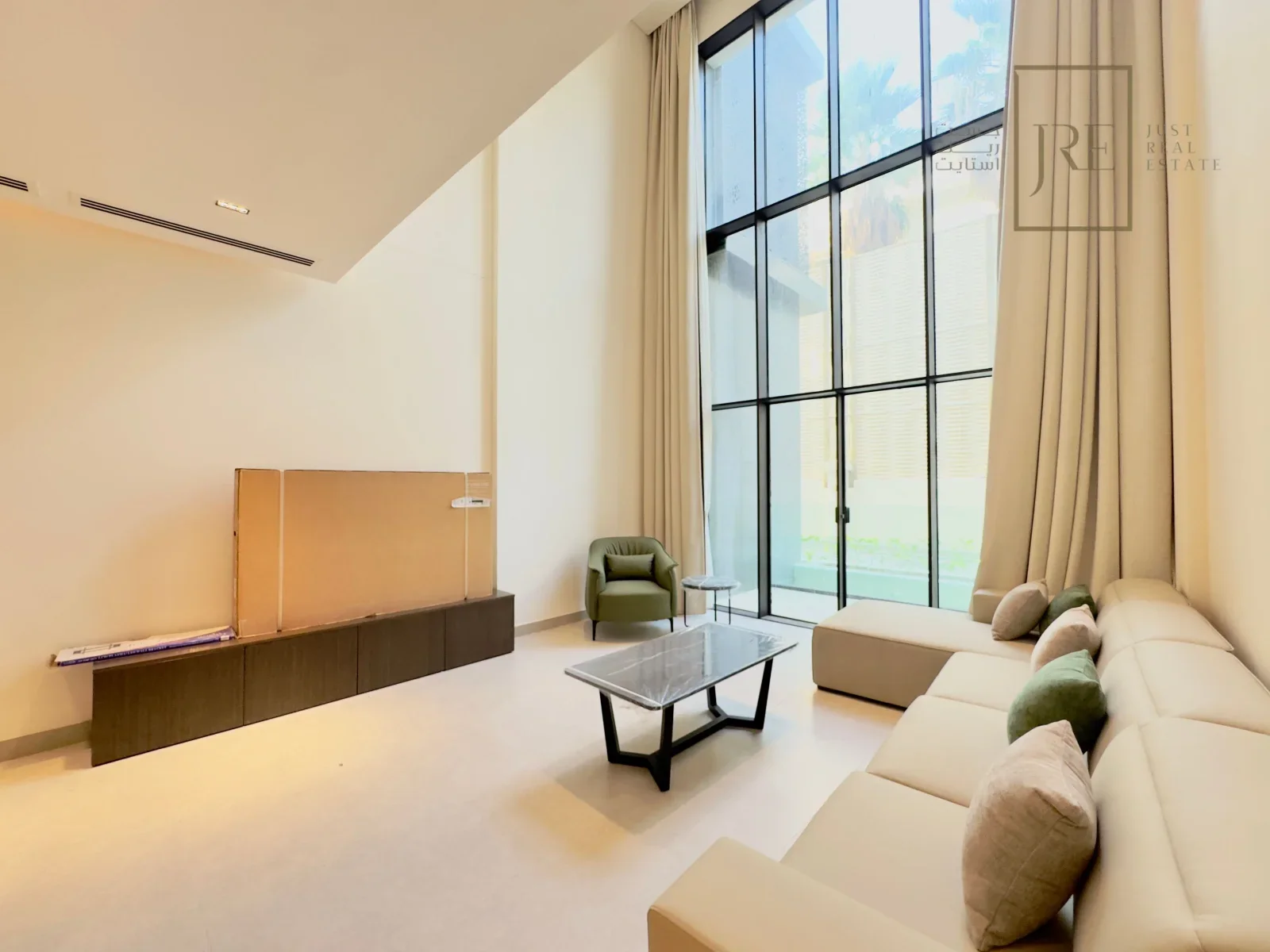 2-Bedroom Apartment + Maid's Room in The Pearl - La Plage South | Beachfront