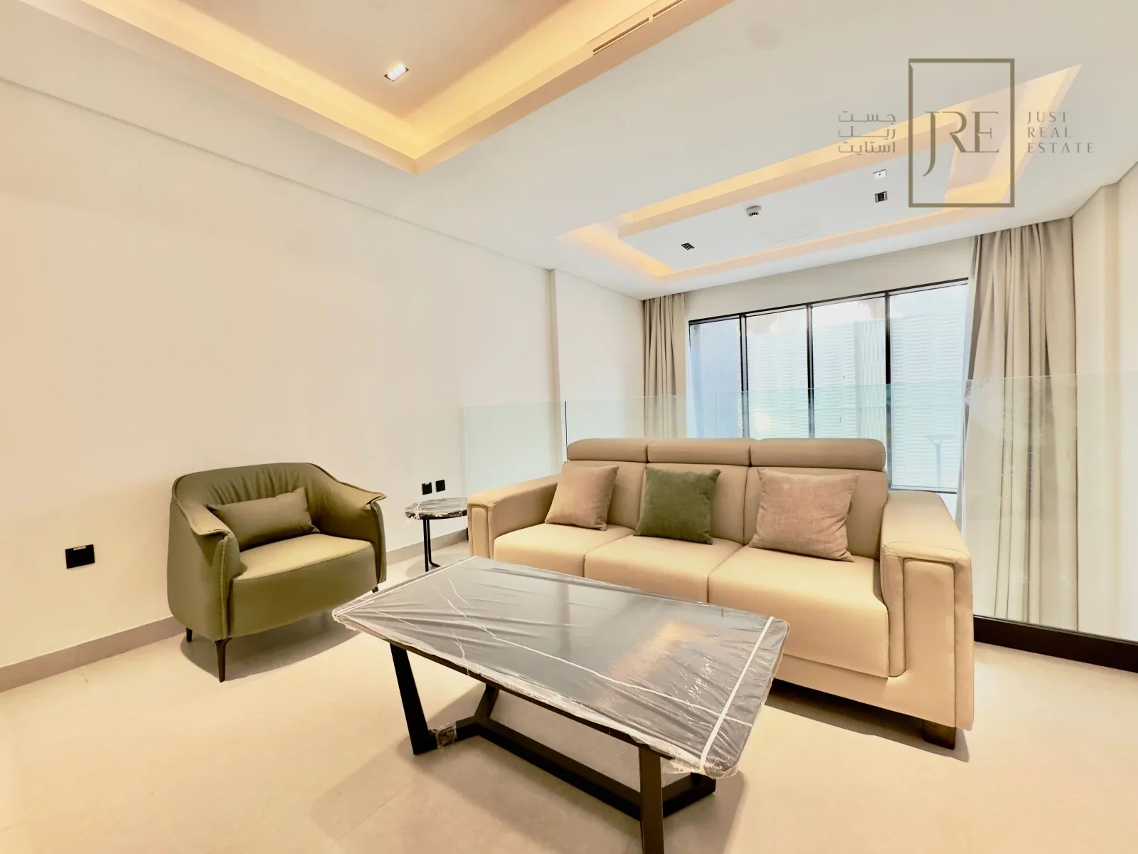 2-Bedroom Apartment + Maid's Room in The Pearl - La Plage South | Beachfront