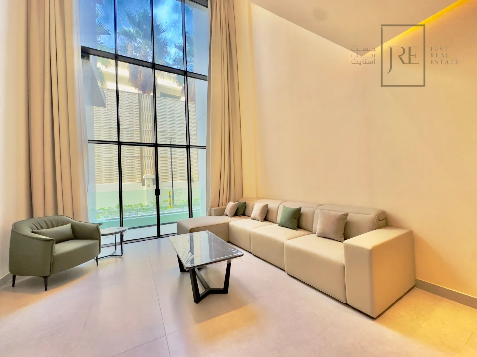 2-Bedroom Apartment + Maid's Room in The Pearl - La Plage South | Beachfront