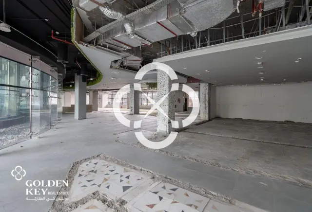 Prime Showroom ꟷ High Visibility | Lusail Marina - view 3