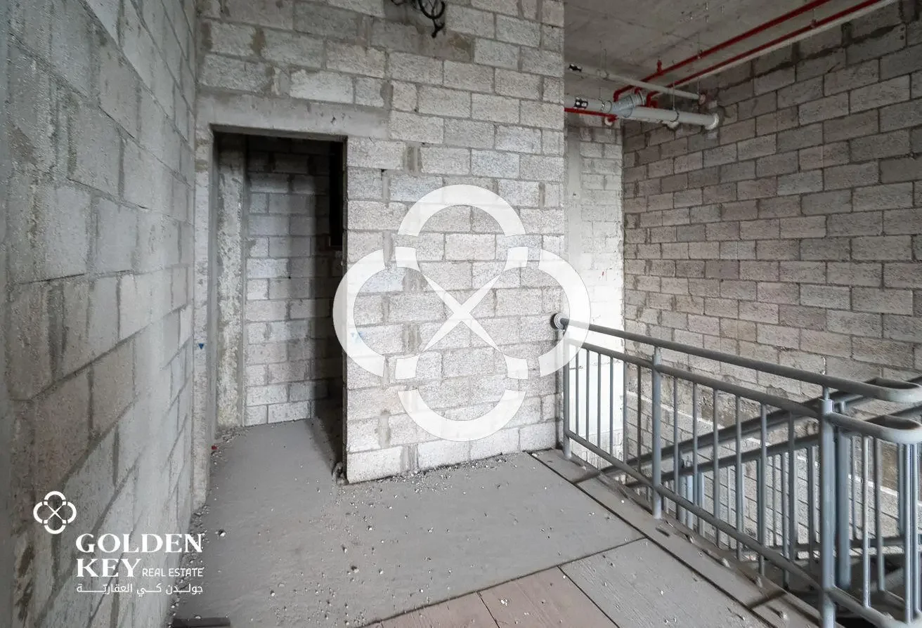 Retail Space with Mezzanine | 2 Month Grace Period - view 3