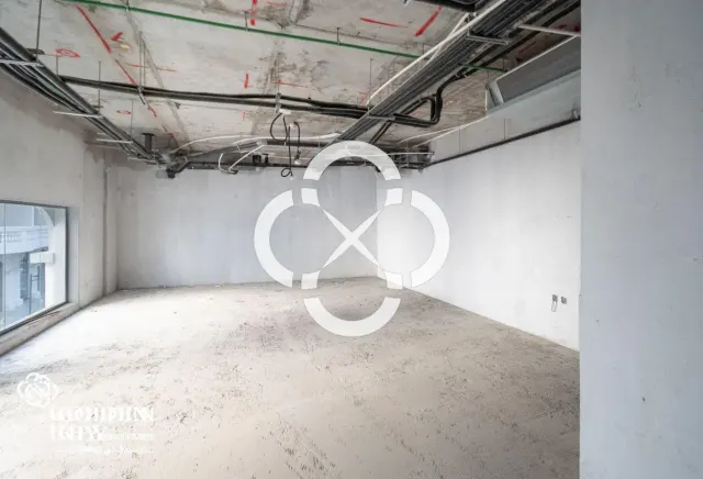 Flexible Commercial Shop+Mezzanine – Al Gharrafa