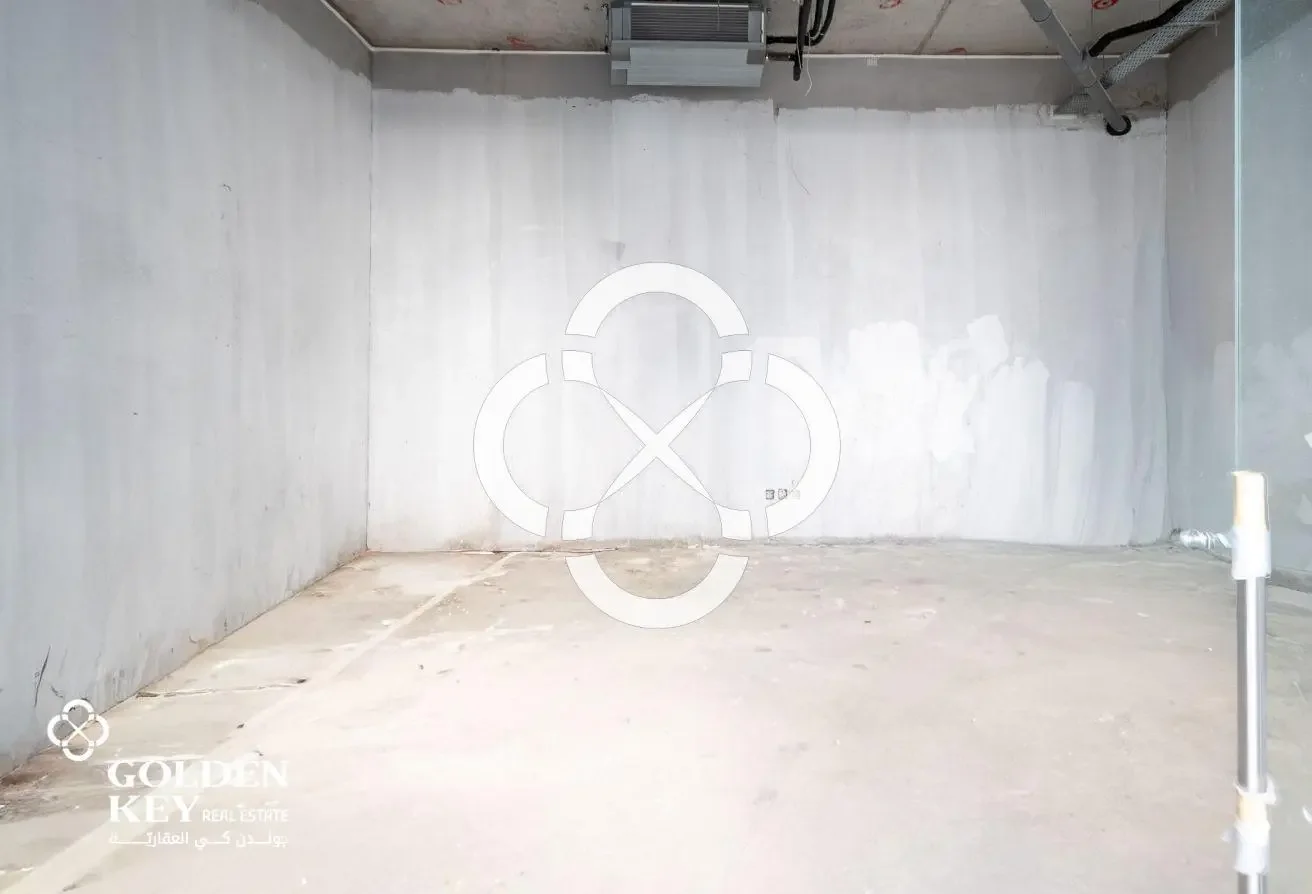 Flexible Commercial Shop+Mezzanine – Al Gharrafa