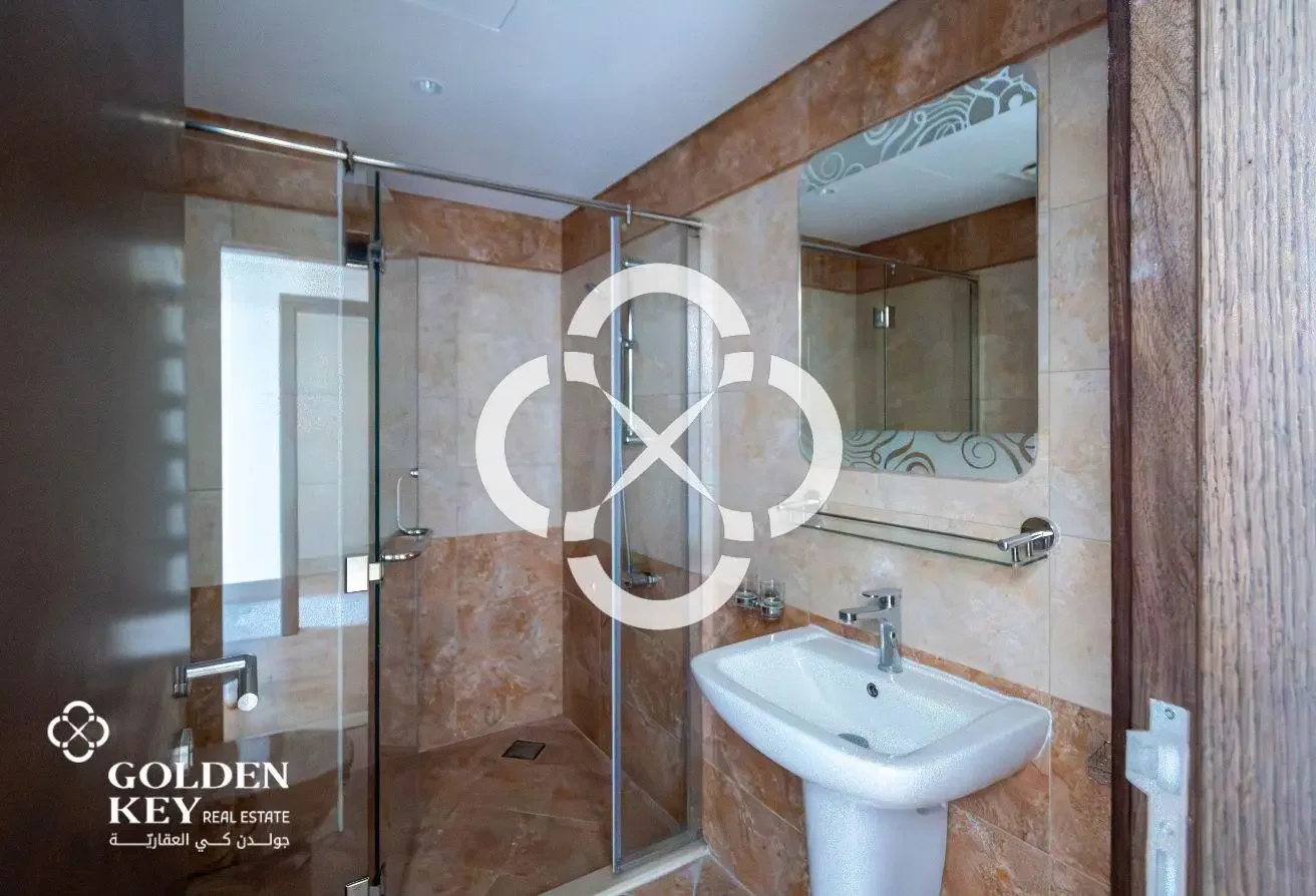 Elegant Finishes | SF - 2 Bedroom in Foxhills - view 3