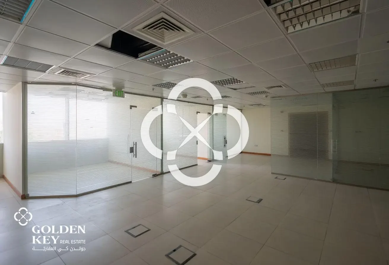 1 Year Grace PeriodꟷCommercial Building for Lease