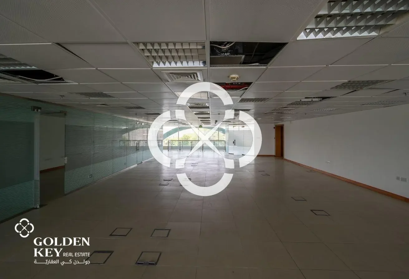 1 Year Grace PeriodꟷCommercial Building for Lease