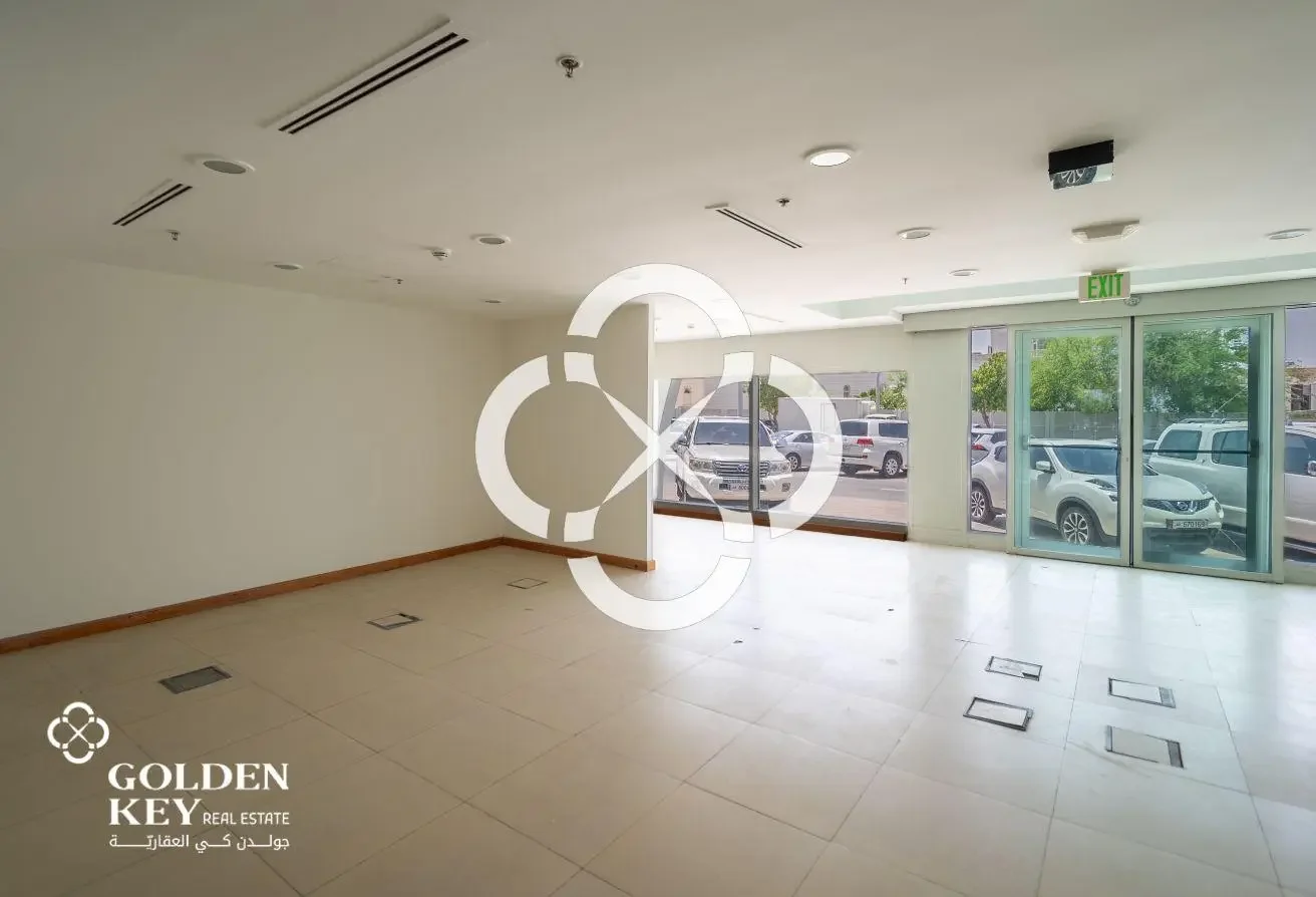 1 Year Grace PeriodꟷCommercial Building for Lease