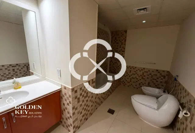 Semi-Furnished l Modern 1 Bedroom in Porto Arabia