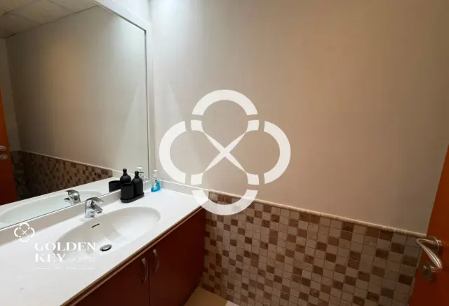 Semi-Furnished l Modern 1 Bedroom in Porto Arabia