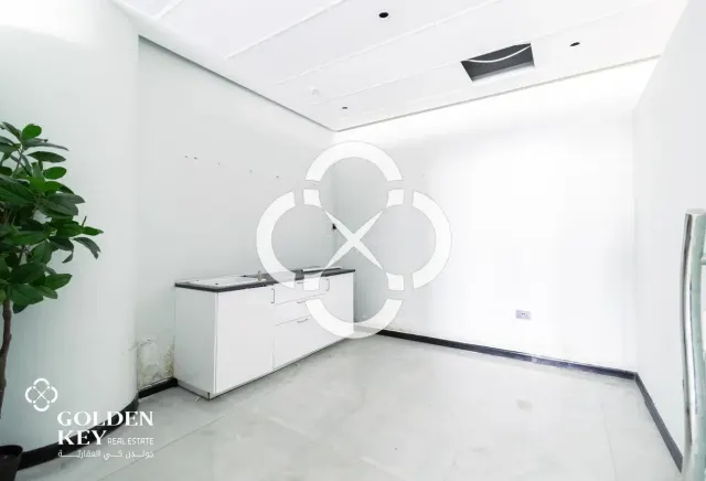 Salon Space | Premium | Service Charge Included
