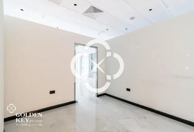 Salon Space | Premium | Service Charge Included