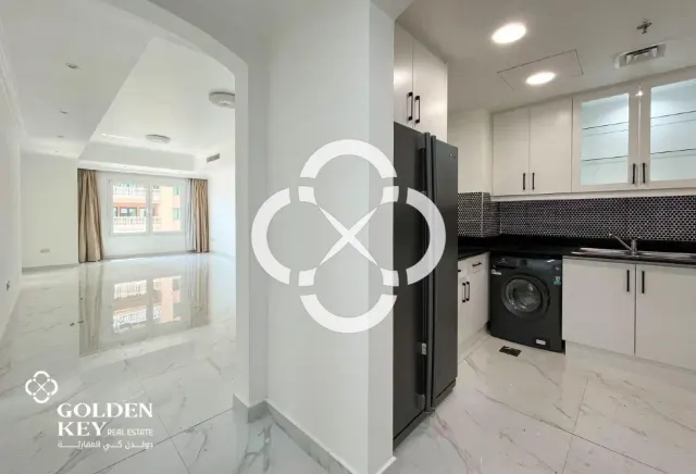 Marina View | Spacious 2 bedroom| Fully Renovated