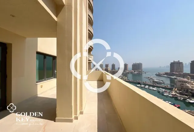 Marina View | Spacious 2 bedroom| Fully Renovated