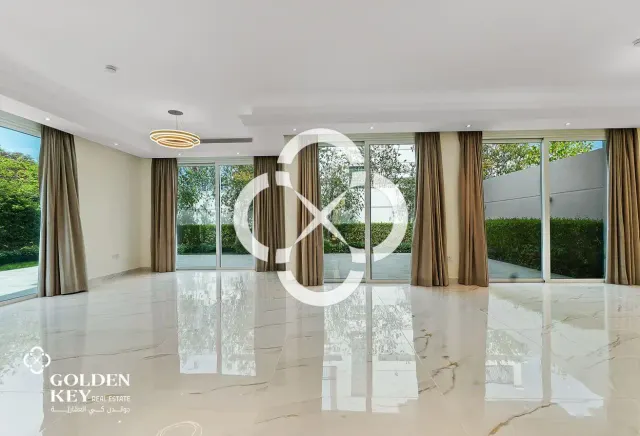 NO COMMISSION | 5BR+Terrace | Open Layout
