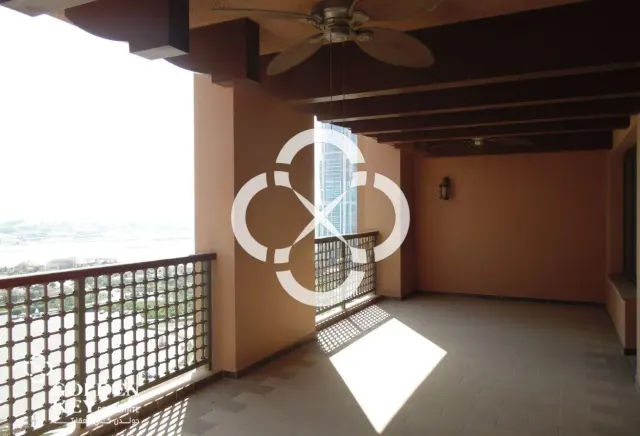 Spacious Layout | Elegant 2 Bedroom with Sea View - view 3