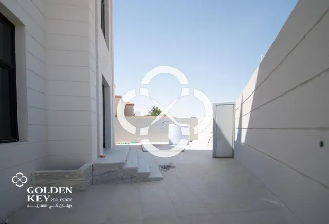Modern 6BR Villa – Prime Corner Plot in Al-Sakhama