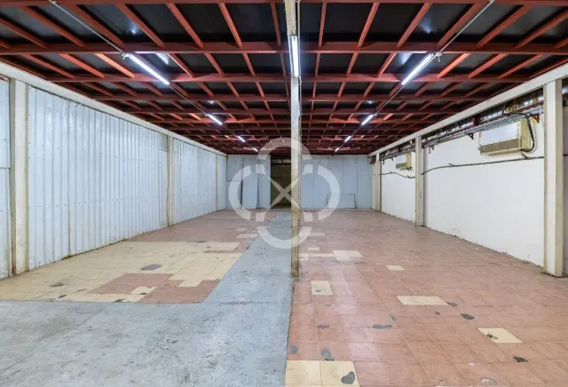 Spacious Warehouse with Cold Storage and Offices