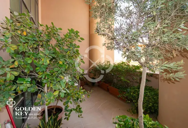 Gorgeous 4BR + Maid| Marina View |Prime Investment