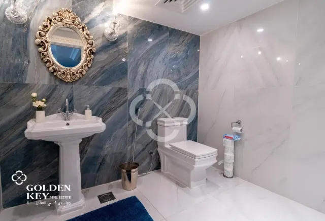 Gorgeous 4BR + Maid| Marina View |Prime Investment