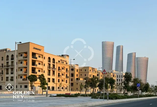 Well Priced! Open Layout | 2 Bedroom | Foxhills - view 3