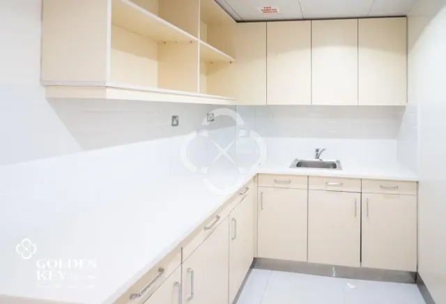 Fully Fitted Office – West Bay Business District
