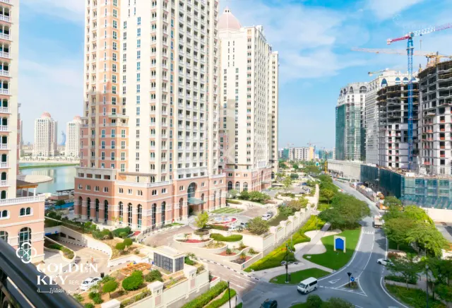Spacious Layout | Luxurious 2BR in Floresta Garden
