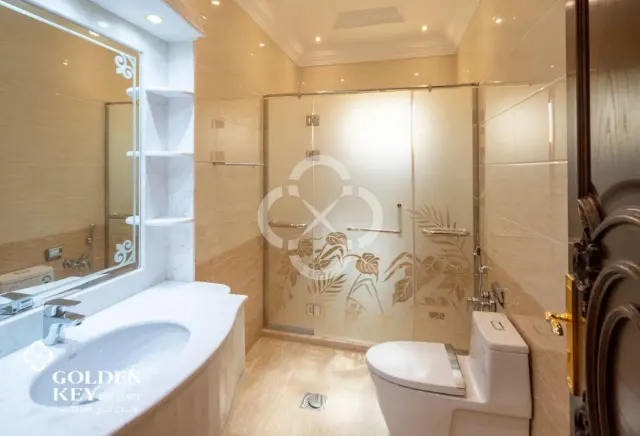 High-End Finishes – Grand 9BR Villa in Al Thumama