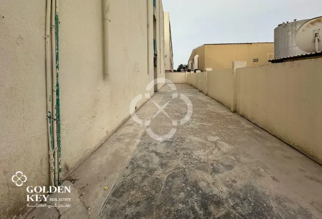 122 Rooms+2 Stores Available for Rent | Industrial