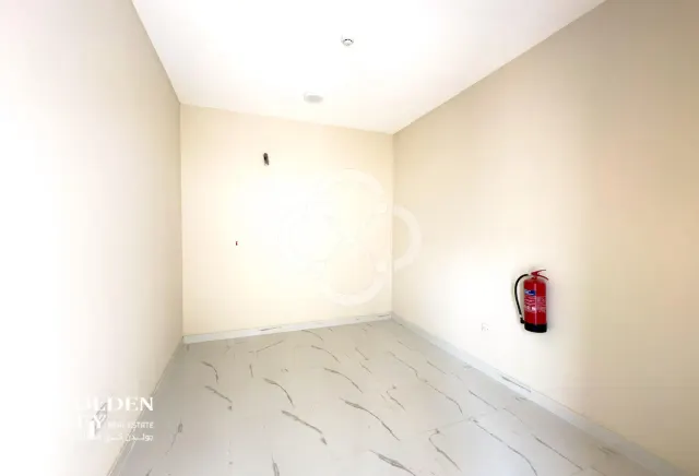 General Warehouse in Birkat Al Wamer | 1000 sqm