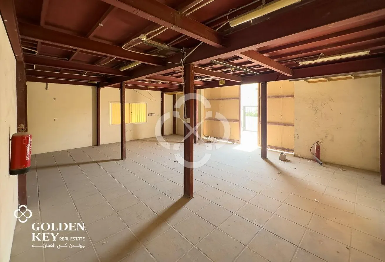 23 Rooms with Store Available for Rent| Industrial