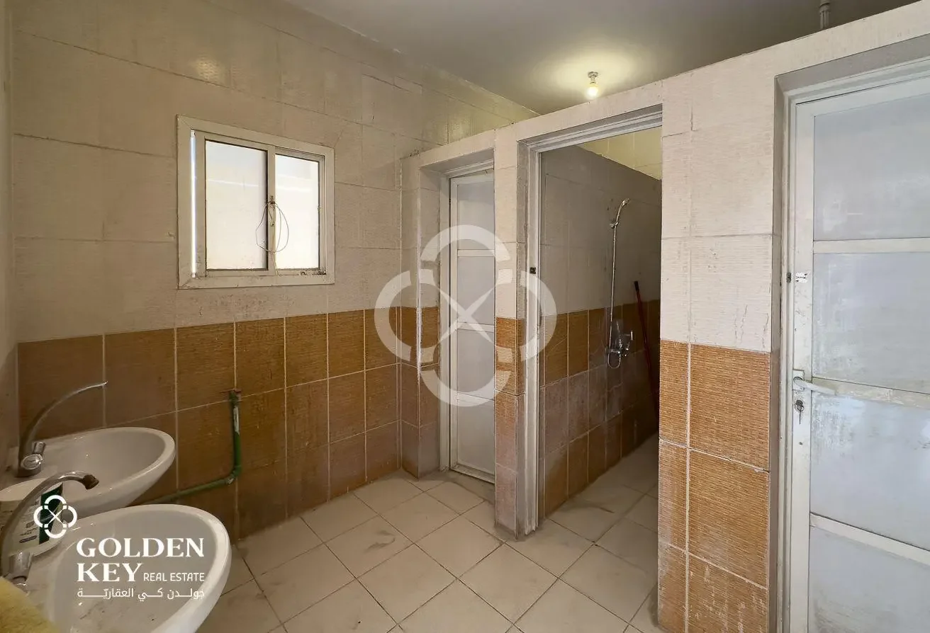 23 Rooms with Store Available for Rent| Industrial