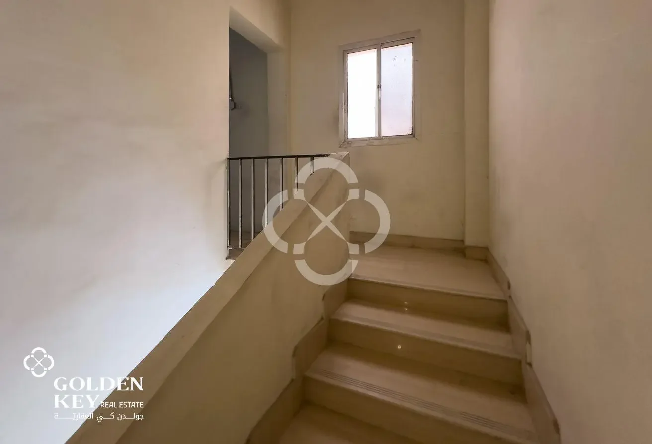 23 Rooms with Store Available for Rent| Industrial