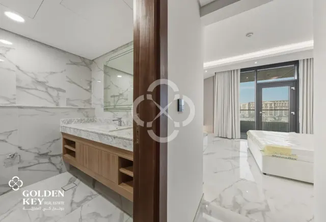 Vendome Mall View | Luxury 2BR with Balcony