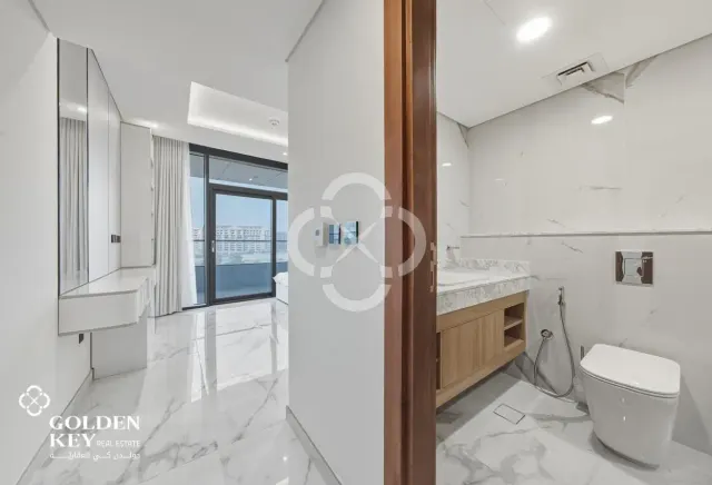 Vendome Mall View | Luxury 2BR with Balcony