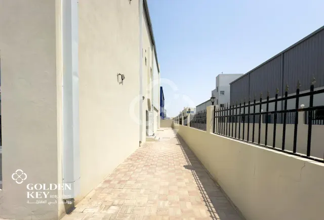 1000 sqm | General Warehouse in Birkat Al Wamer