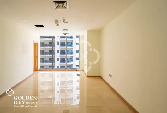 Ready-to-Move Office for Lease in West Bay