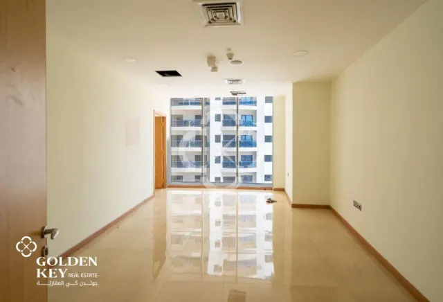 Ready-to-Move Office for Lease in West Bay