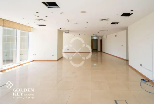 Ready-to-Move Office for Lease in West Bay