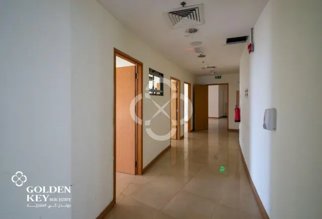Ready-to-Move Office for Lease in West Bay