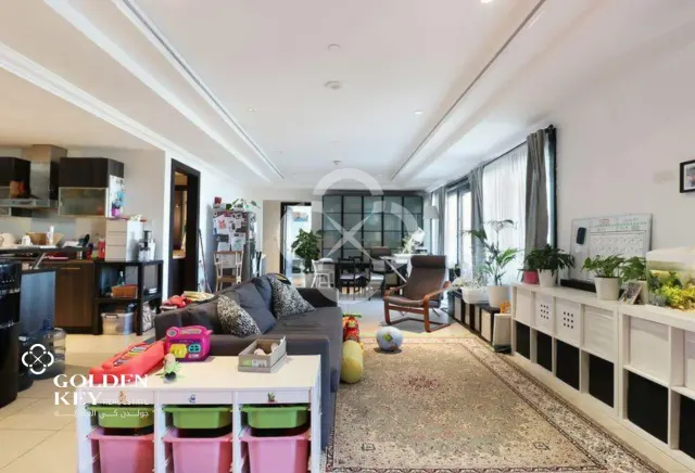 Spacious 2BR+Maid in Porto Arabia| SF | Sea View