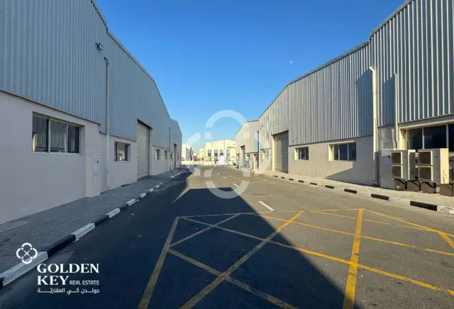 Premium Store for Rent | 900 sqm | Logistics Area - view 3