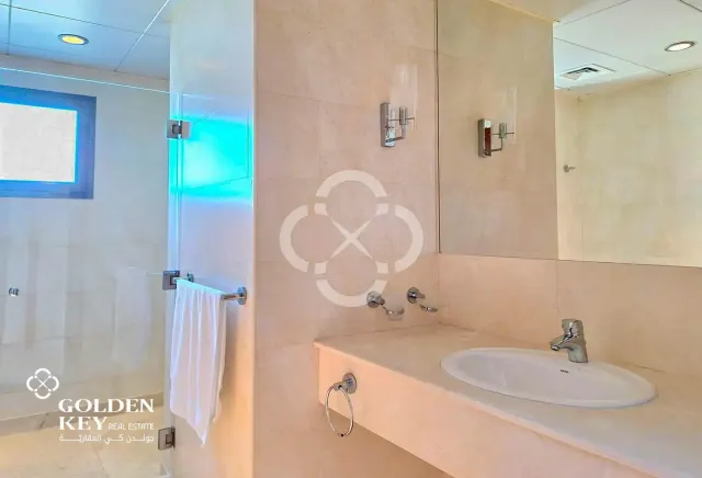 Amazing 3 Bedroom with Full Sea View