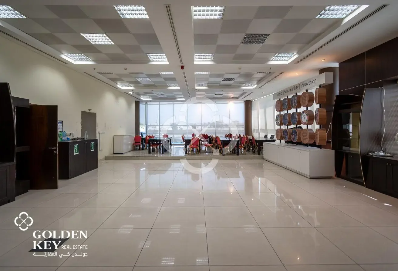 Commercial Building for Lease | D-Ring Road